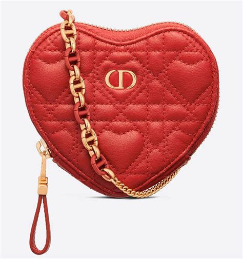 dioramour heart pouch.